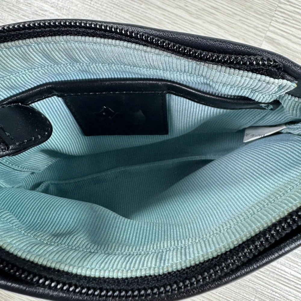 Radley Women's Cosmetic Bag Pouch Black Leather Small Zippered Travel‎ Toiletry